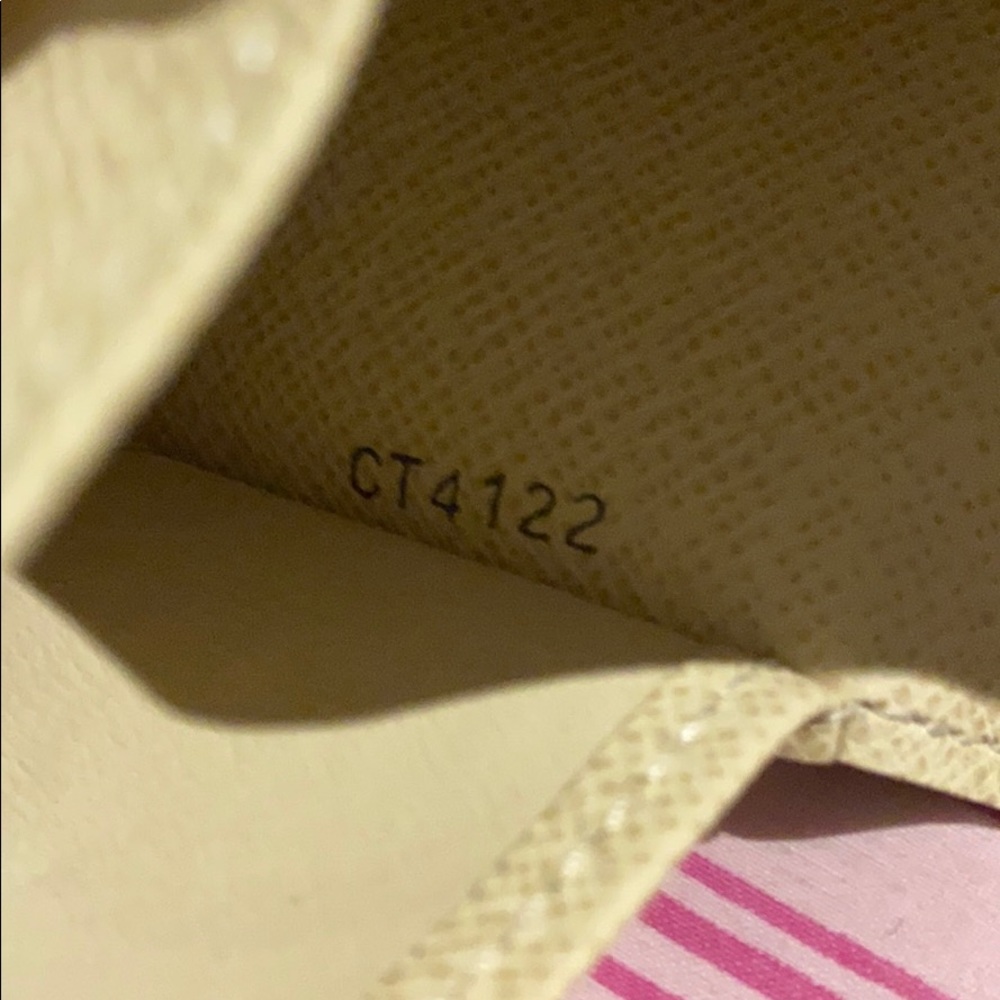 Authentic key chain - Picture 10 of 10